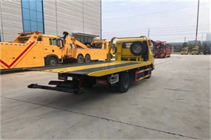 小马厂非事故拖车